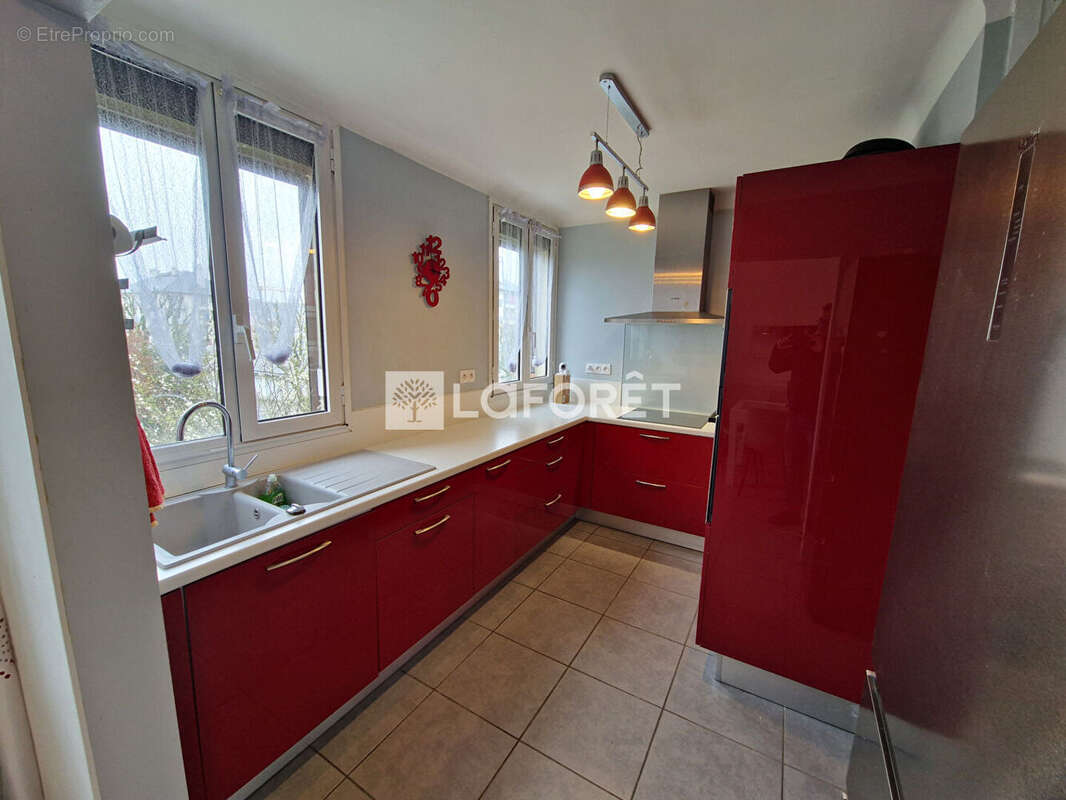 Maison à ONET-LE-CHATEAU