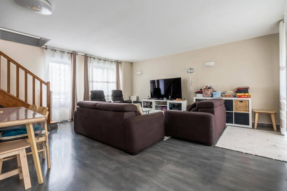 Appartement à STAINS