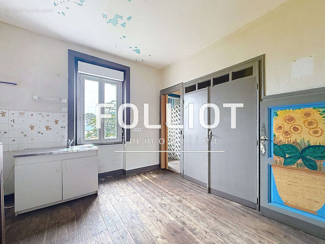 Maison à DONVILLE-LES-BAINS