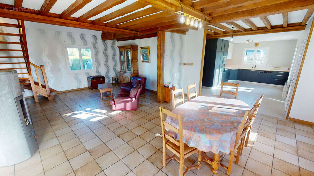 Maison à SAINT-MARTIN-DES-ENTREES