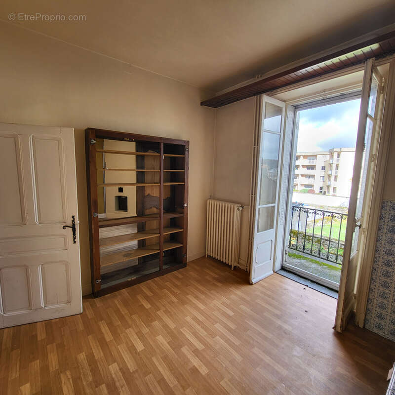 Maison à RIOM-ES-MONTAGNES