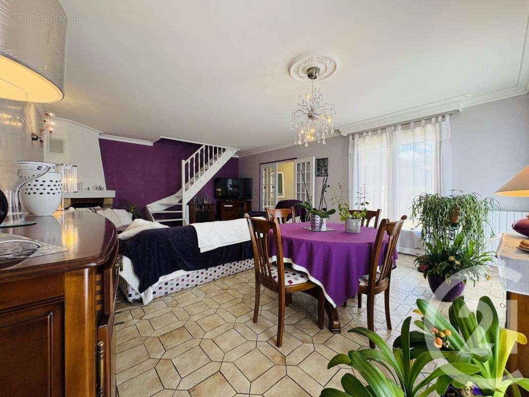 Maison 155 m² à Peyrat-De-Bellac  - photo 8