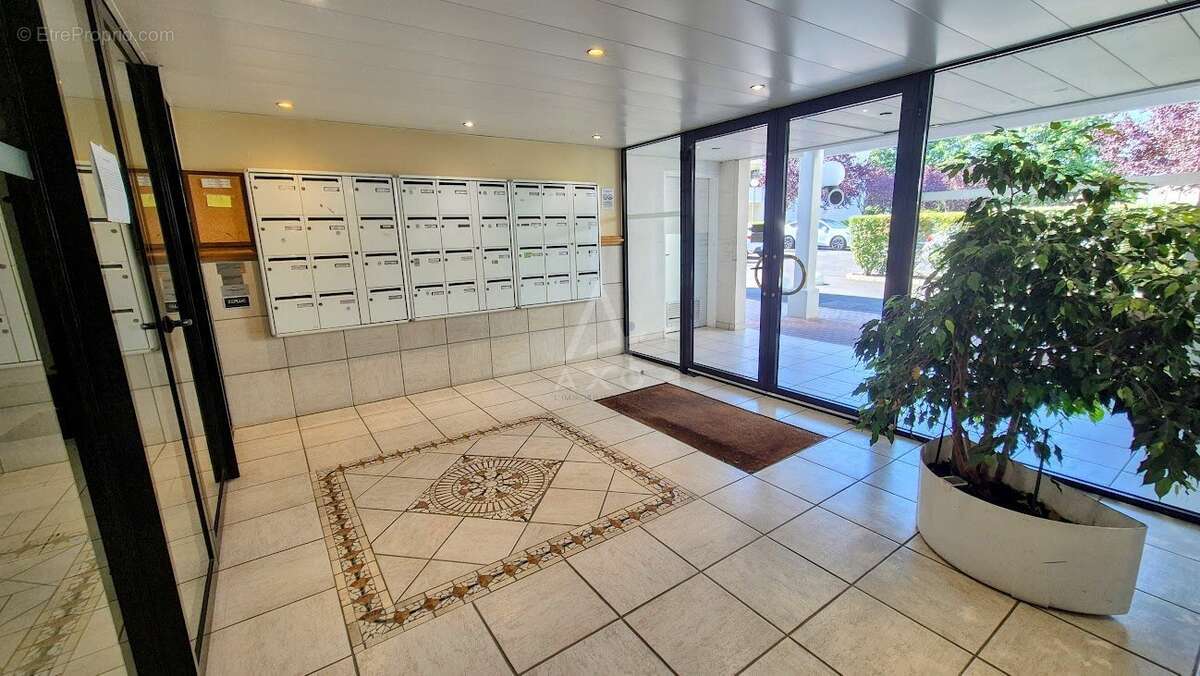 Mérignac limite Caudéran Joli Studio 30 m2 - photo 12