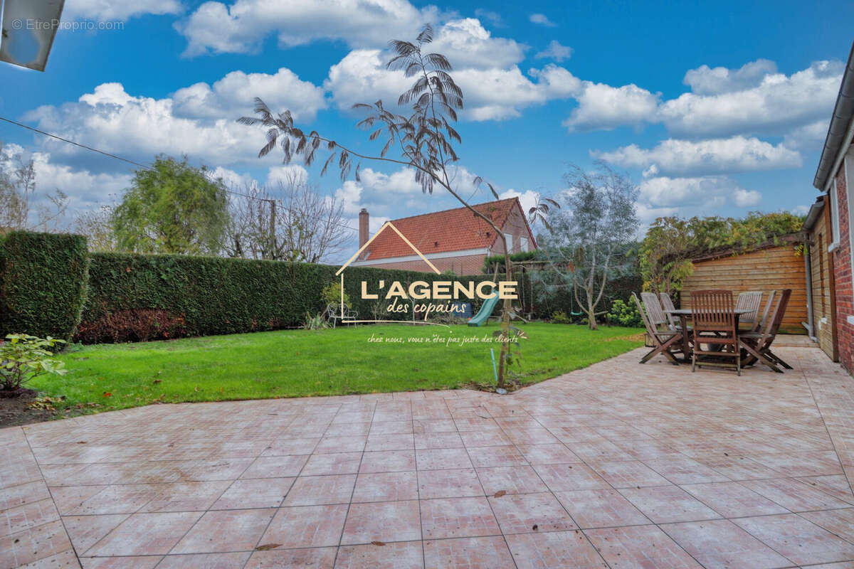 Maison à STEENBECQUE