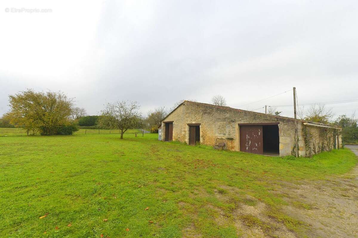 Maison à COZES