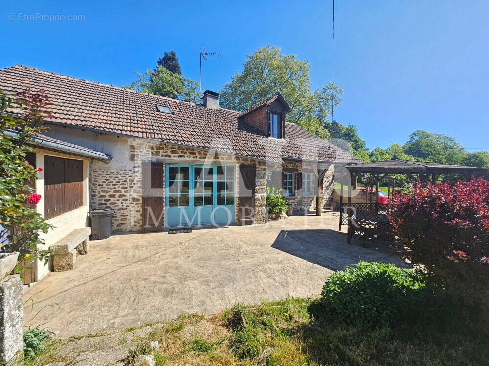 Maison à SAINT-PIERRE-DES-NIDS