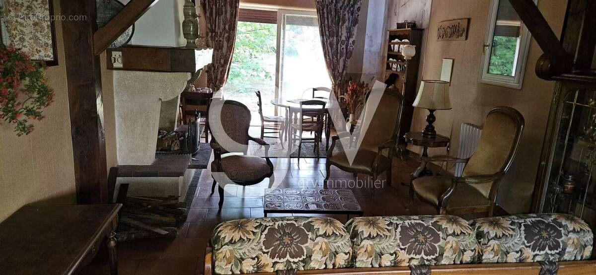 Maison à ARPAJON-SUR-CERE