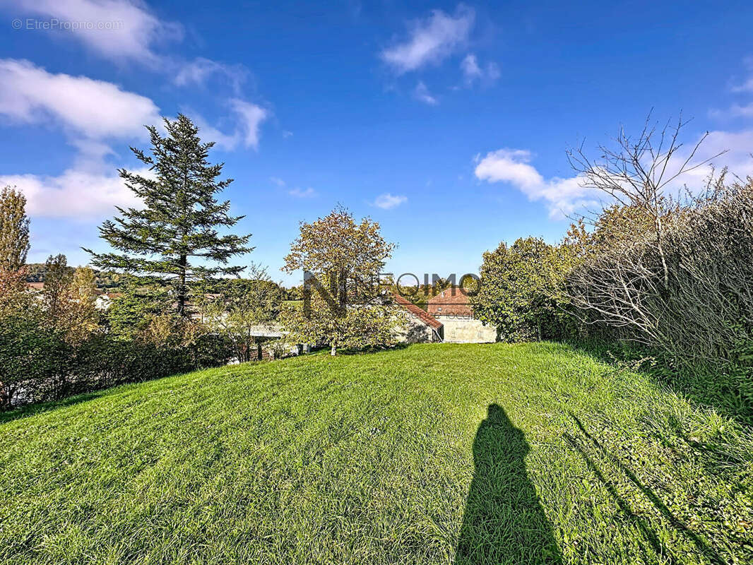 Maison à SOULOSSE-SOUS-SAINT-ELOPHE