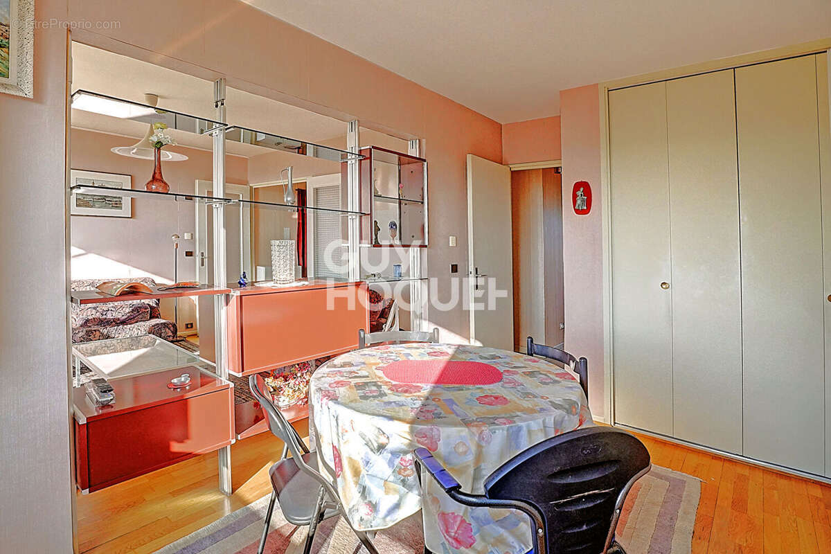 Appartement à SAINT-GENIS-LAVAL