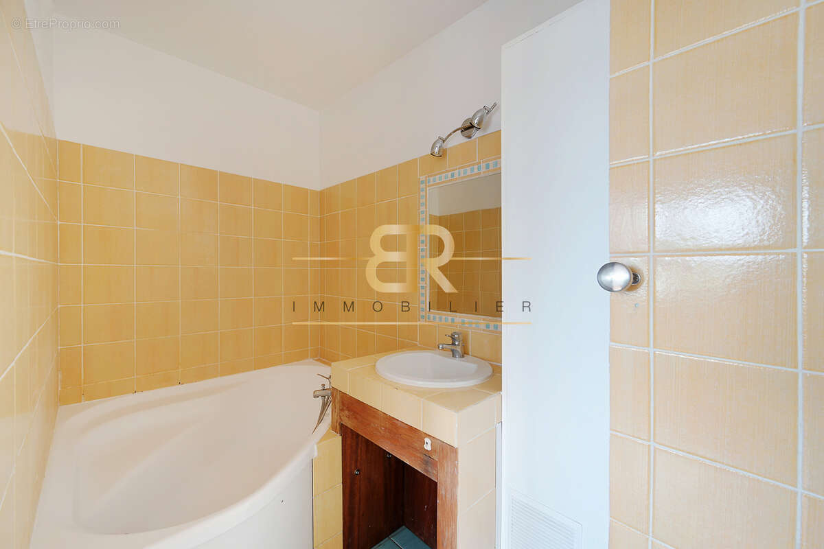 Appartement à LE PERREUX-SUR-MARNE