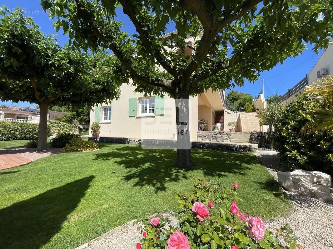 Maison à BAGNOLS-SUR-CEZE
