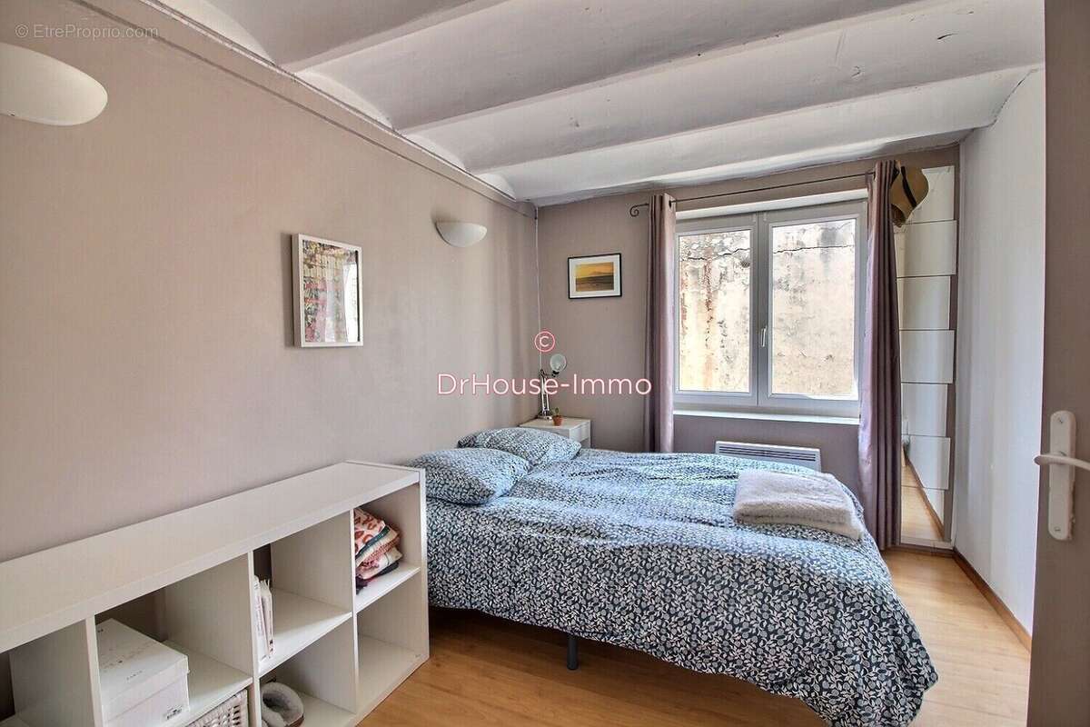 Appartement à MARSEILLE-2E