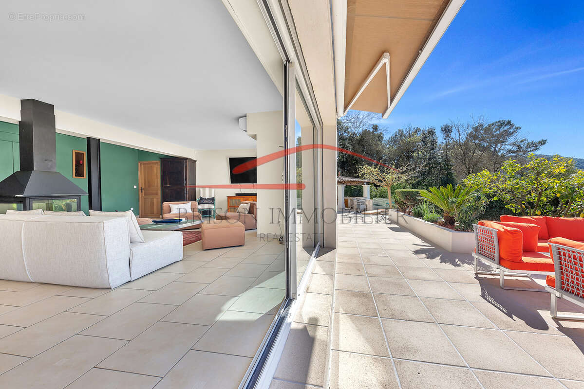 Maison à LA COLLE-SUR-LOUP