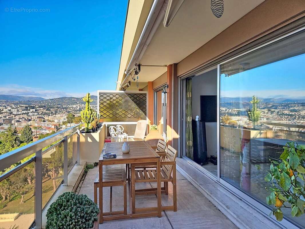 Appartement à NICE