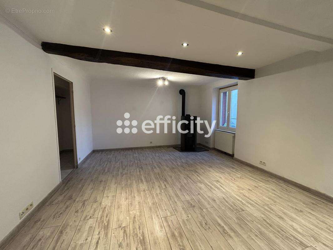 Maison à PANISSIERES