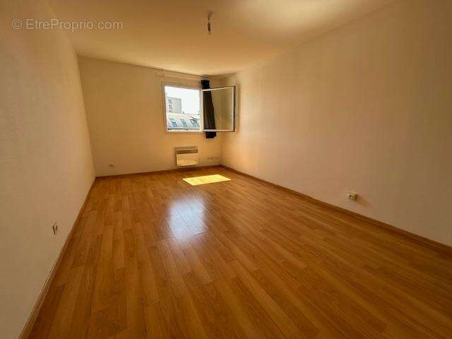   - Appartement à LYON-8E