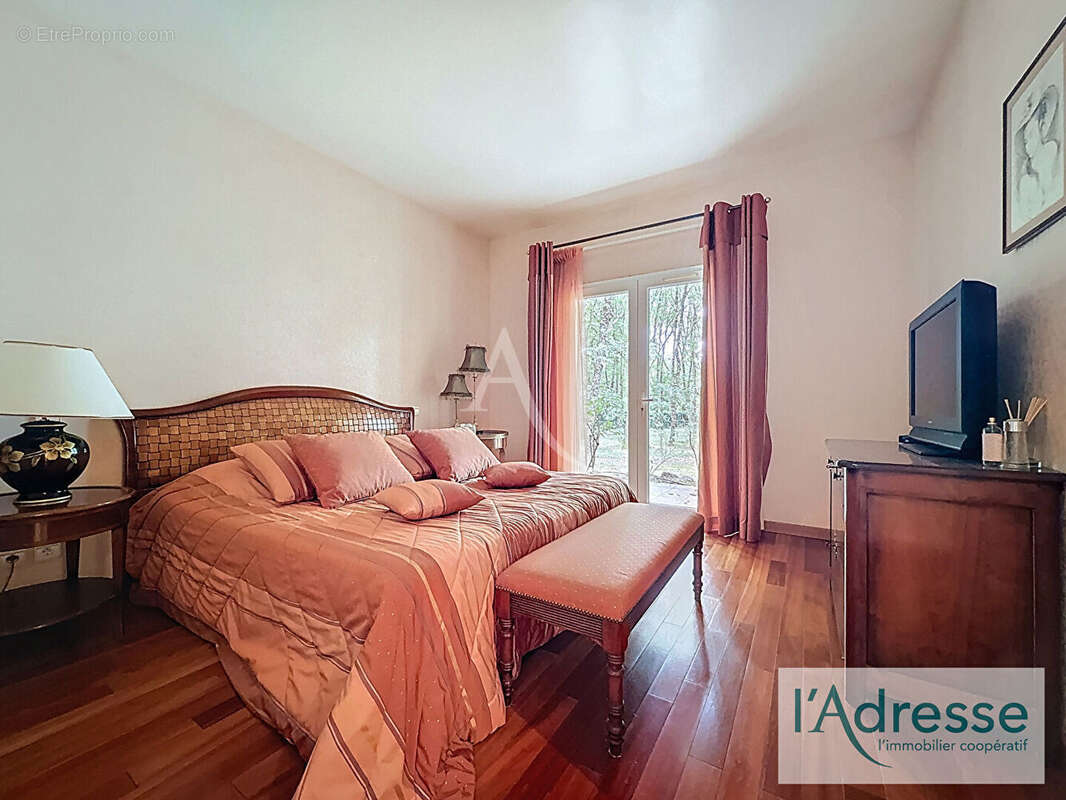 Maison à VILLENEUVE-LES-BOULOC