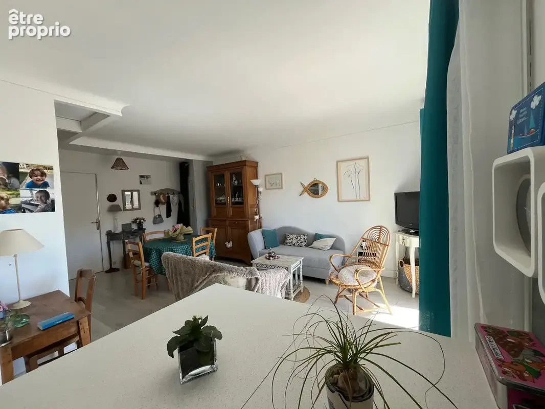 Saint pierre la mer appartement t3 parking + garage 2 voitures - photo 5