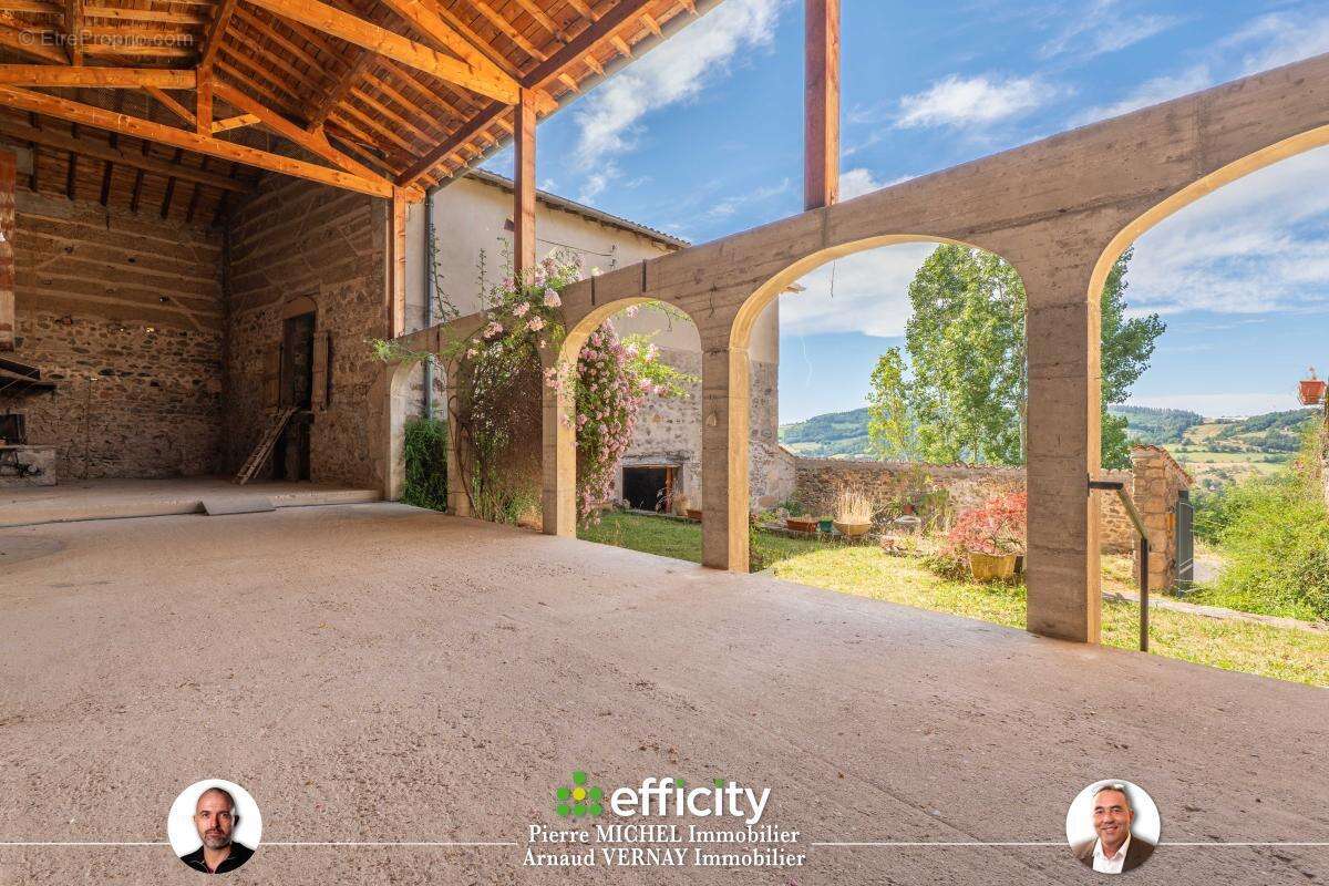 Maison 242 m² à Montrottier  - photo 6