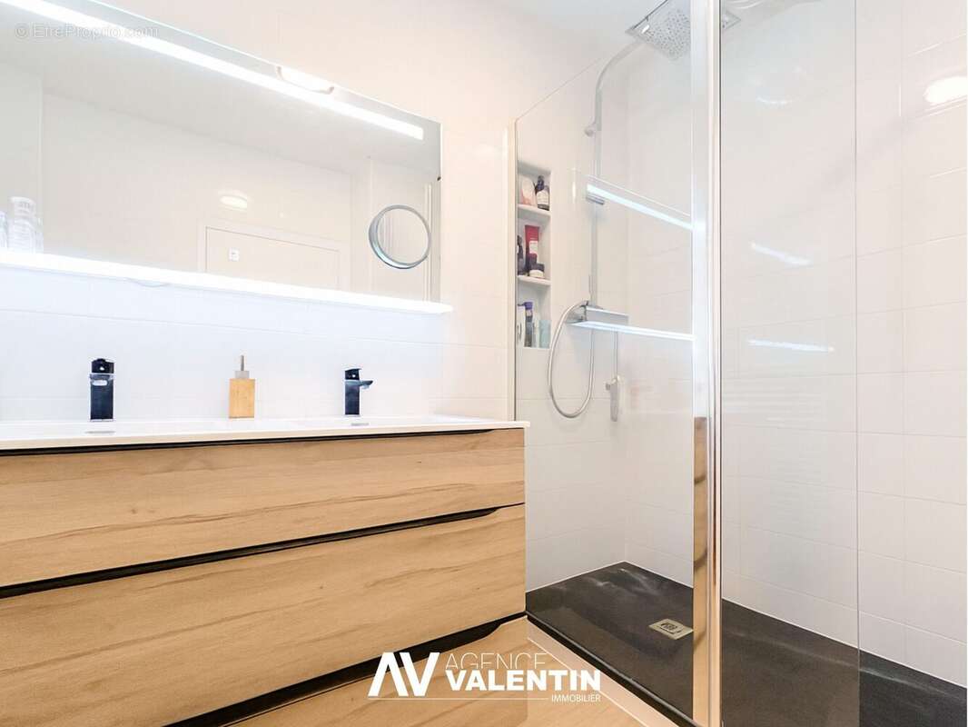 Appartement à LE BAN-SAINT-MARTIN