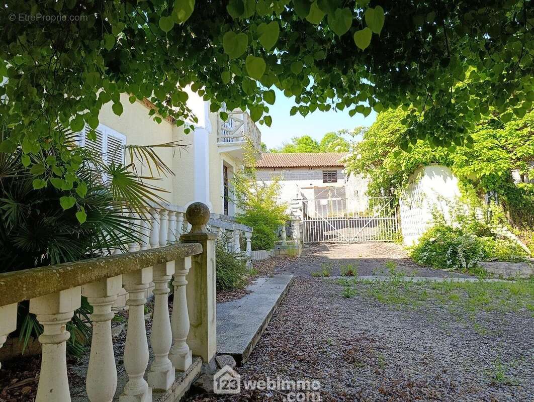 Maison à MORLANNE