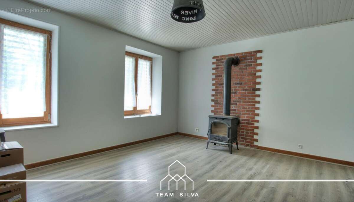 Maison 100 m² à Royas  - photo 4