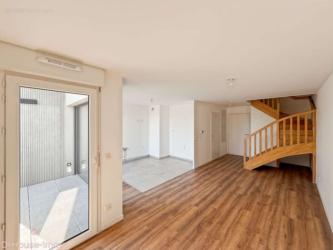 Appartement 77 m² à Merignac  - photo 7