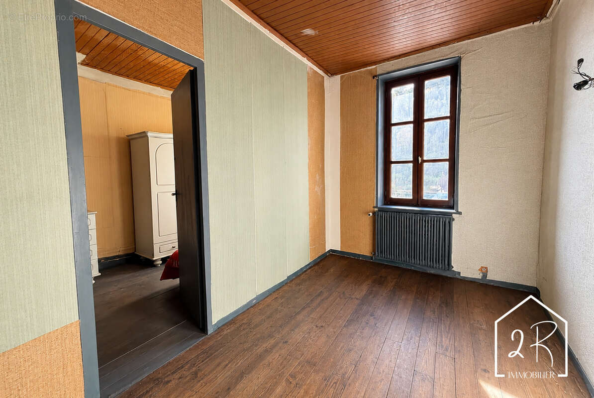 Immeuble de rapport de 180 m2 exploitables - photo 9