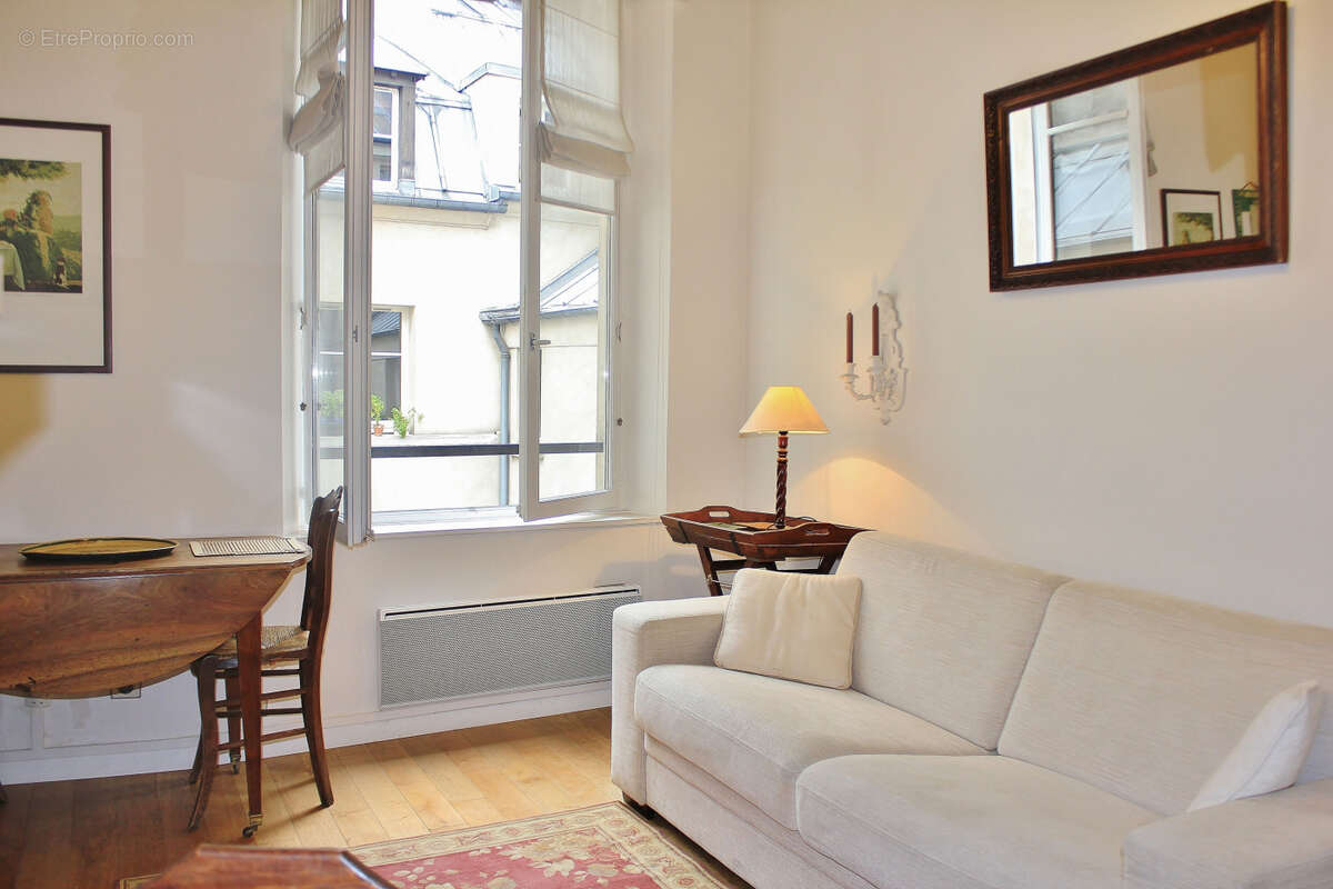 Appartement à PARIS-4E