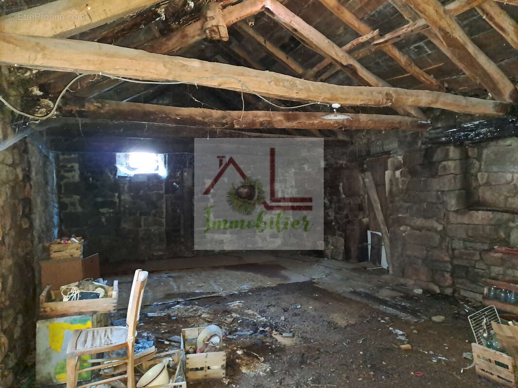 Maison à PREVENCHERES