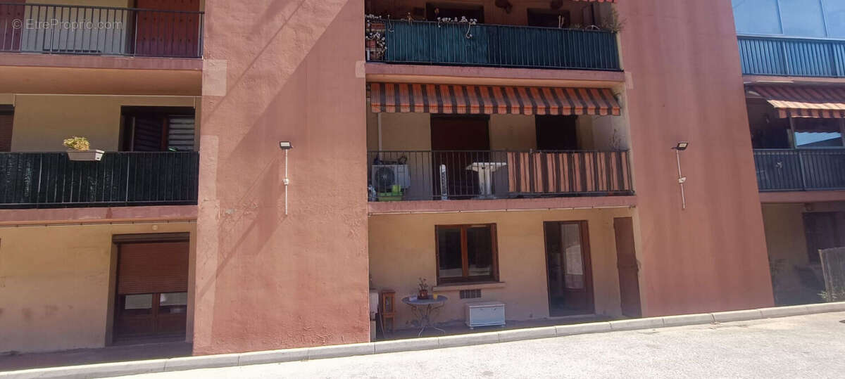 ** APPARTEMENT  T1 Bis **  Parking & Cave ** TOULON  Ouest (83) ** - photo 3