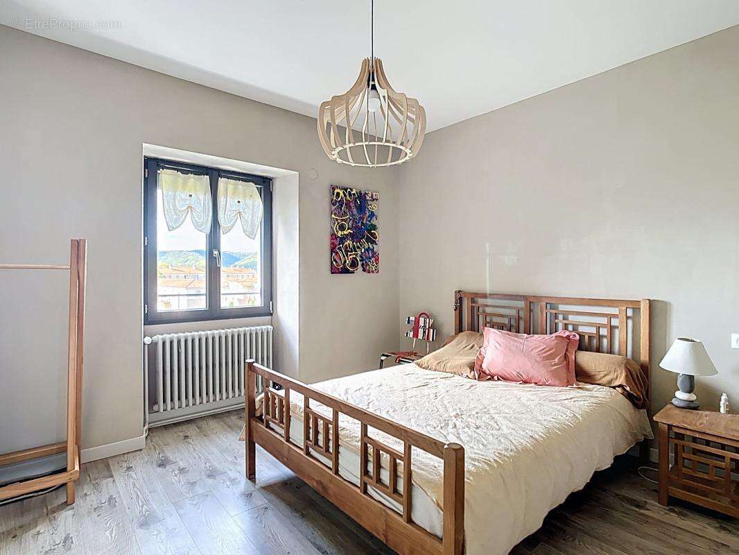 Maison à TOURNON-SUR-RHONE