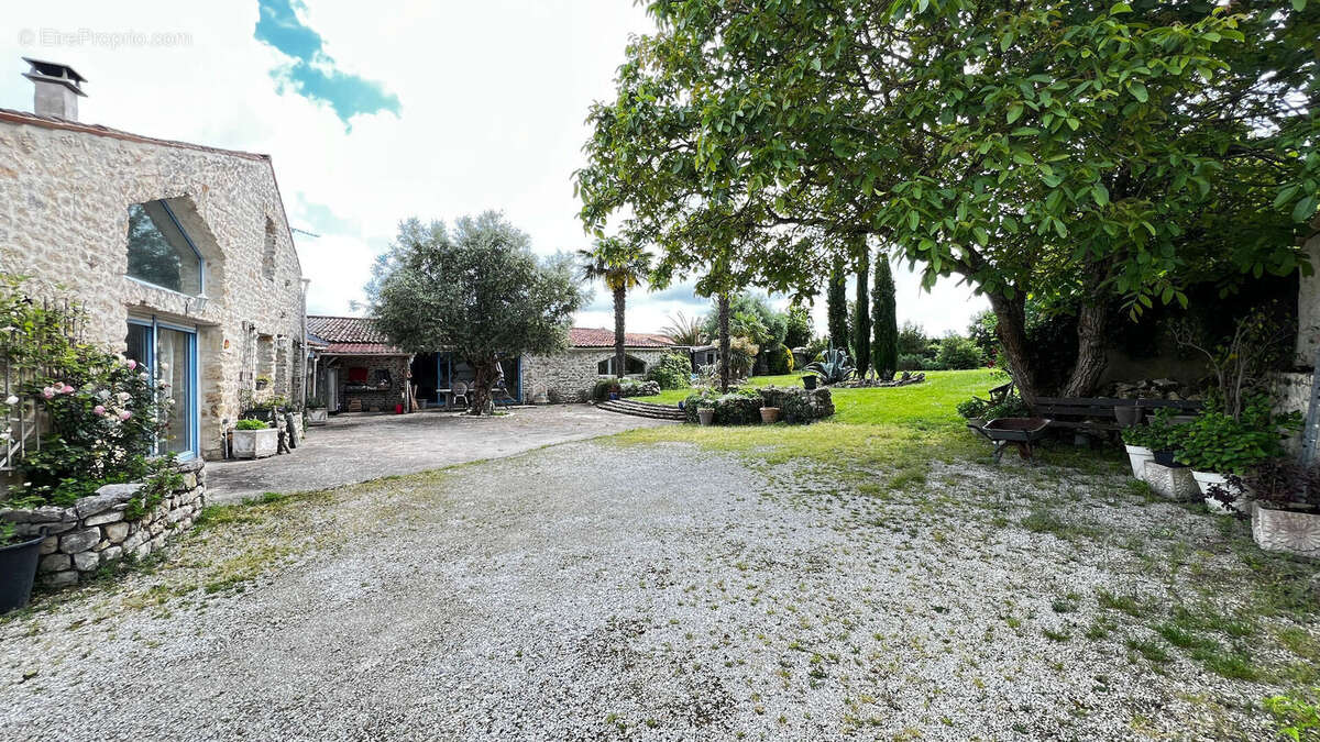 Villa  7 pièce(s) 205 m2, piscine intérieure - photo 18