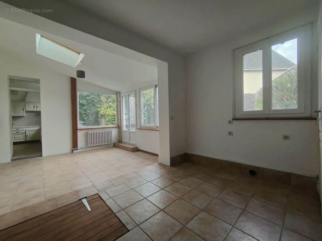 Maison à BEAUVAIS