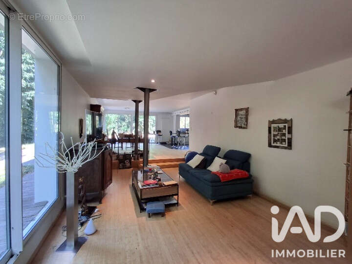 Maison 238 m² à Saint-Avertin  - photo 5