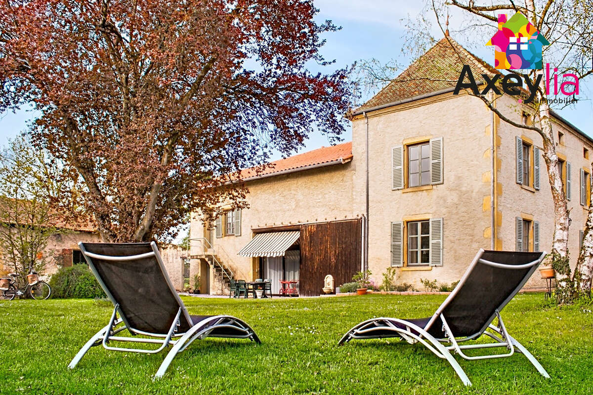 Maison à CHARLIEU