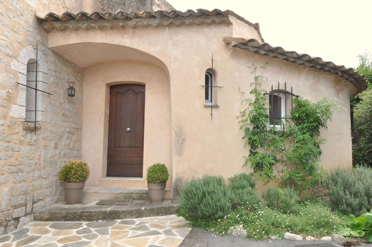 Maison à MOUGINS