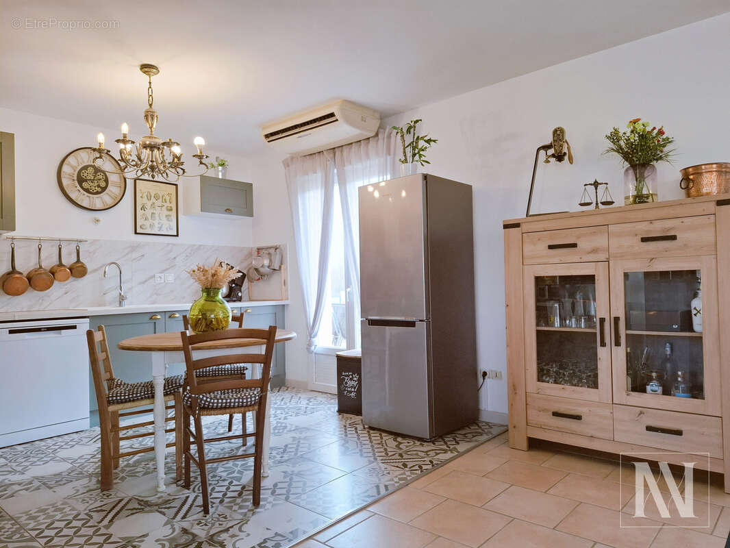 Maison à MONTSUZAIN