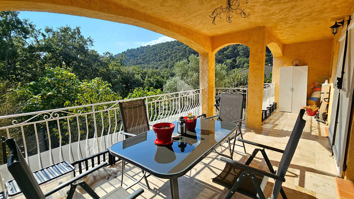 Appartement à VENCE