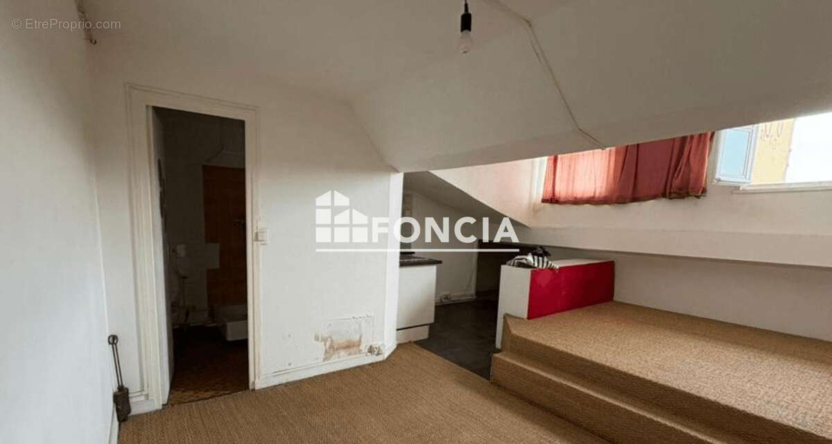 Rue de flesselles / dernier etage - photo 2