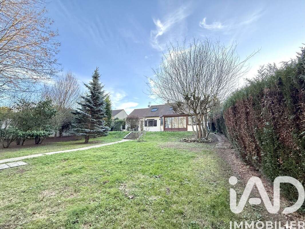 Photo 3 - Maison à LE COUDRAY-MONTCEAUX