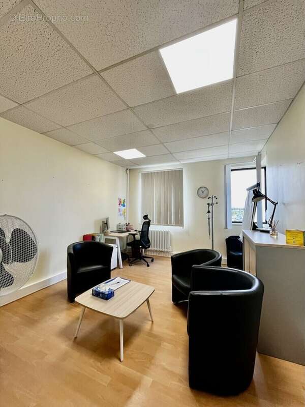 Commerce 289 m² à Compiegne  - photo 5