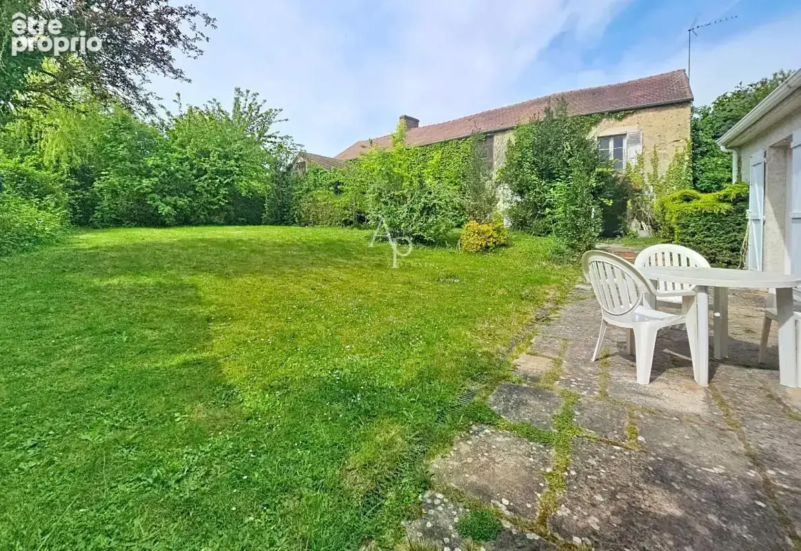 Maison et dépendances - photo 1