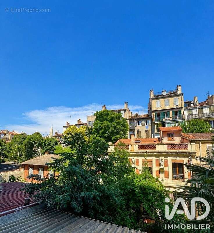 Appartement 76 m² à Marseille-1e  - photo 7