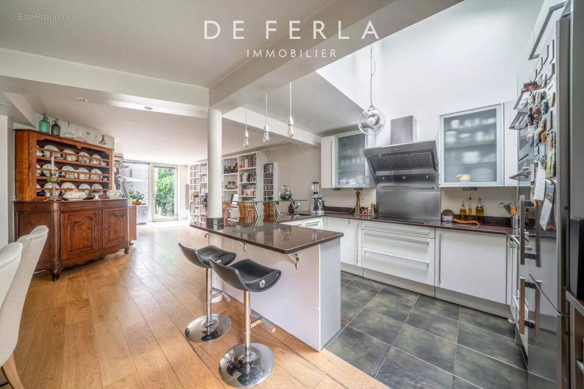 Appartement à PARIS-19E