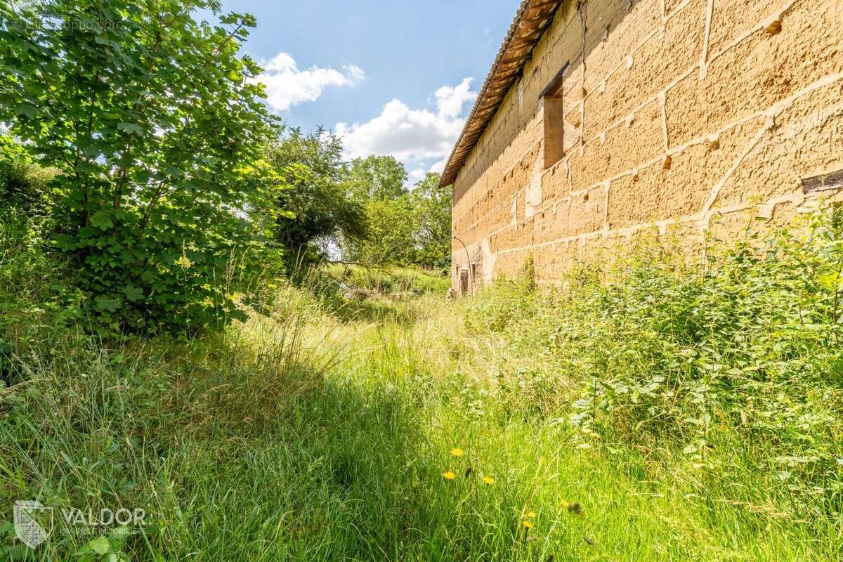 Appartement à MISERIEUX