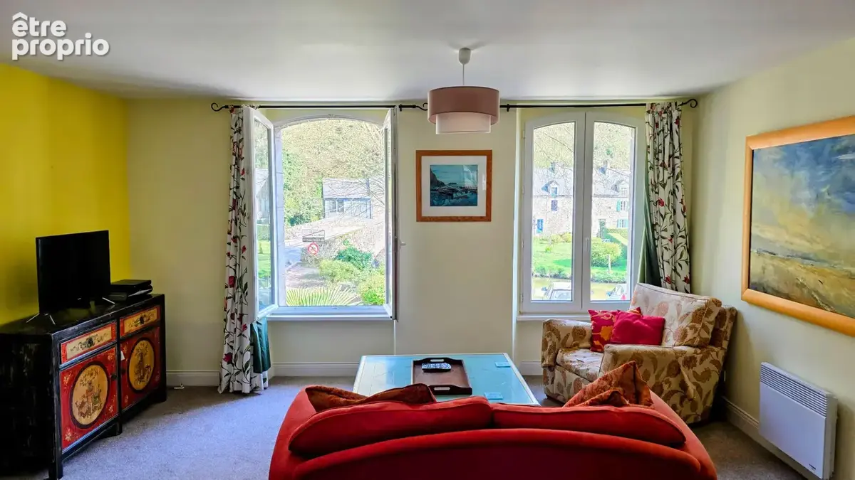 Léhon . appartement de charme au sein de l'emblématique demeure de val rive - photo 3