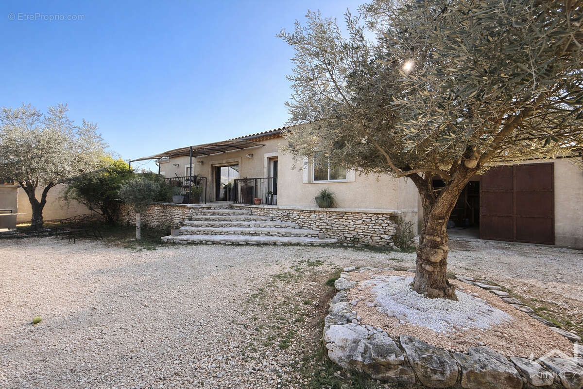 Maison à BIDON