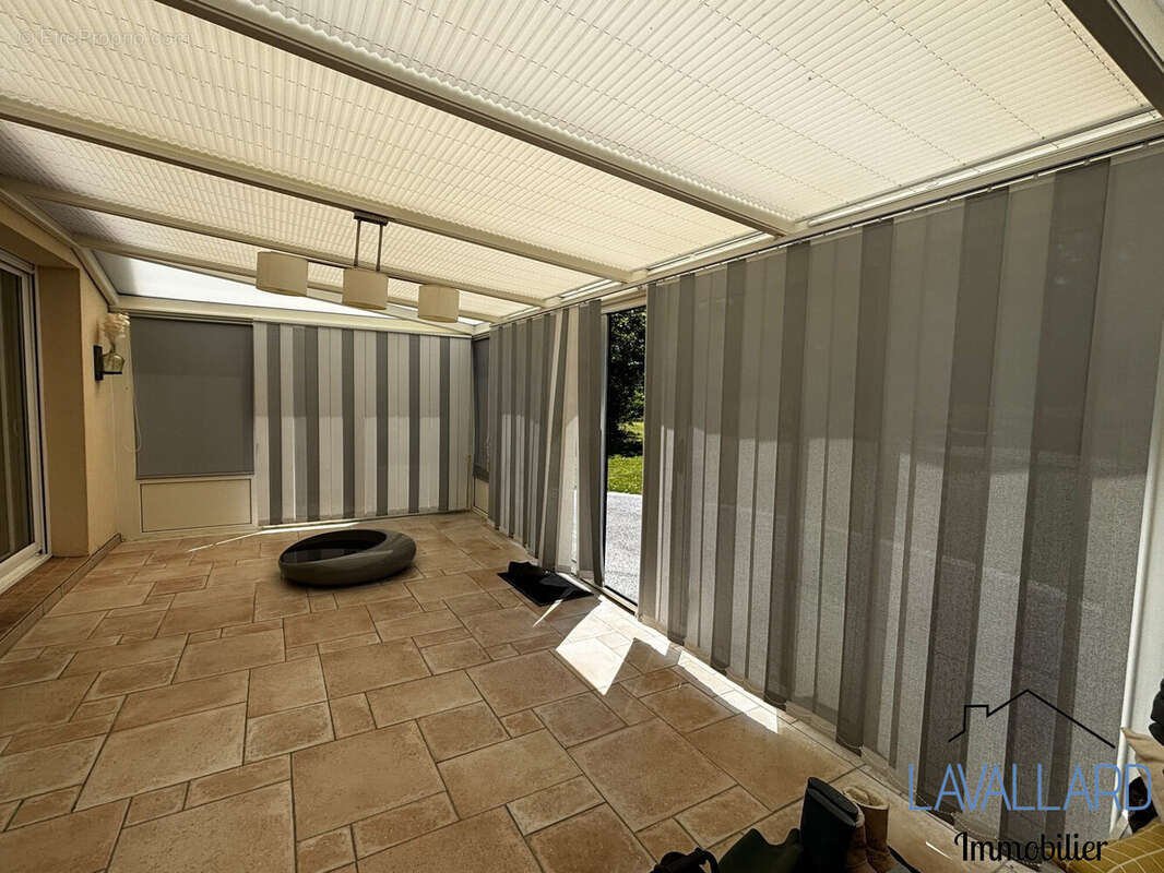 Maison 147 m² à Conty  - photo 6