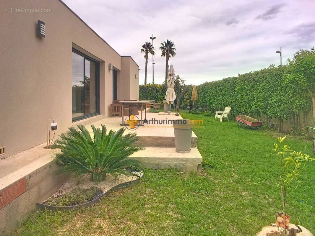 Maison à VILLENEUVE-DE-LA-RAHO